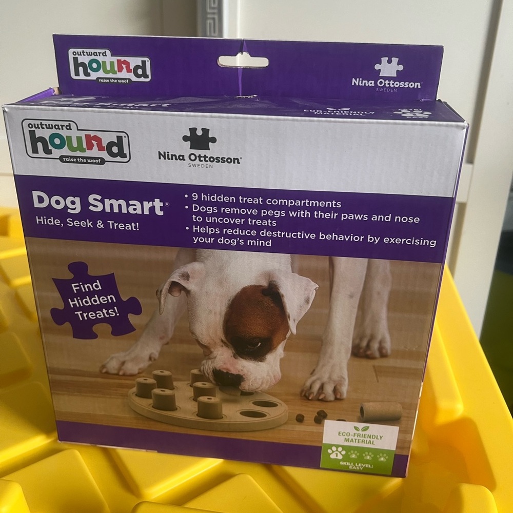 Dog Smart level 1 hide, seek and treat